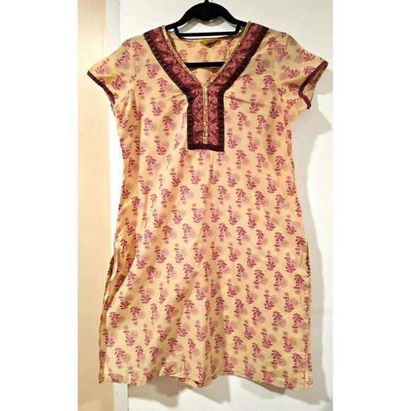 Unbranded Tops - Tunic Women Medium Pink 100% Cotton Made In India Sequin Short Sleeve Slit Light